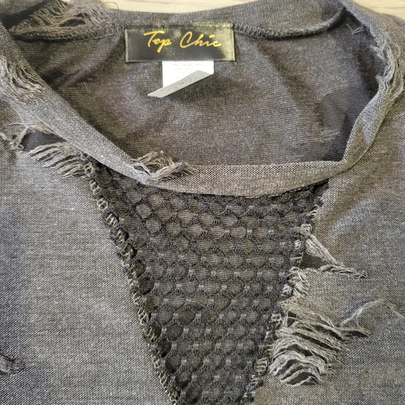 Top chic size small gray tshirt - Picture 3 of 5